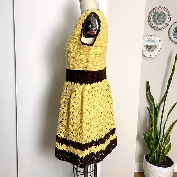 Gold and brown crocheted sleeveless mini dress - size medium - Picture 8 of 9